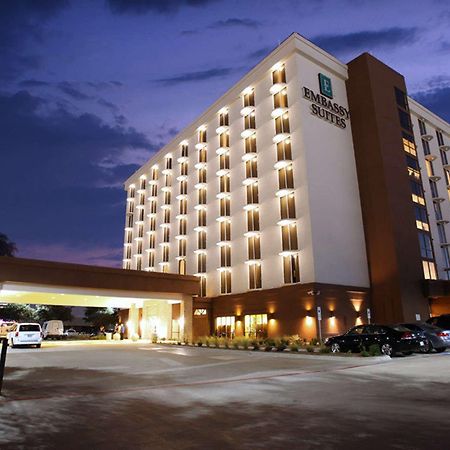 Embassy Suites By Hilton Dallas Market Center Exteriér fotografie