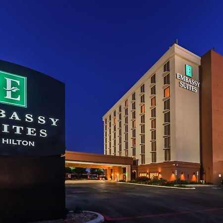 Embassy Suites By Hilton Dallas Market Center Exteriér fotografie